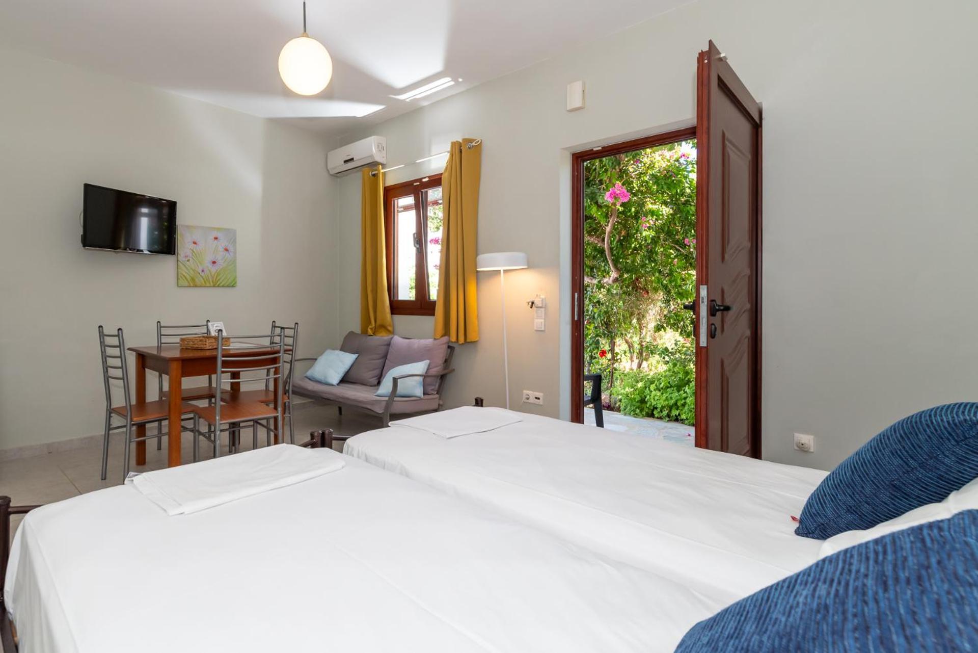 Stratos By Mroom Apartments Makrýgialos 外观 照片